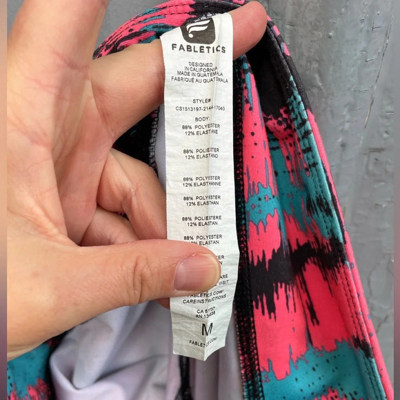 Fabletics Define Mid-Rise Crop Legging Heat Wave Print, size M - Picture 9 of 10